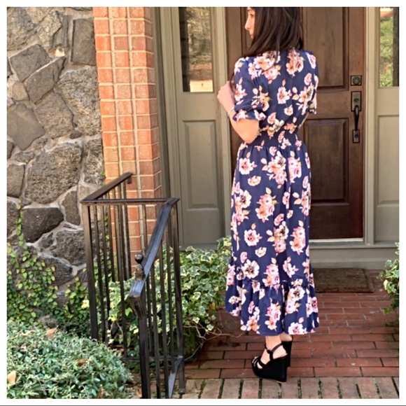 ✨LAST ONEAbsolutely gorgeous floral high low dress - Picture 5 of 8